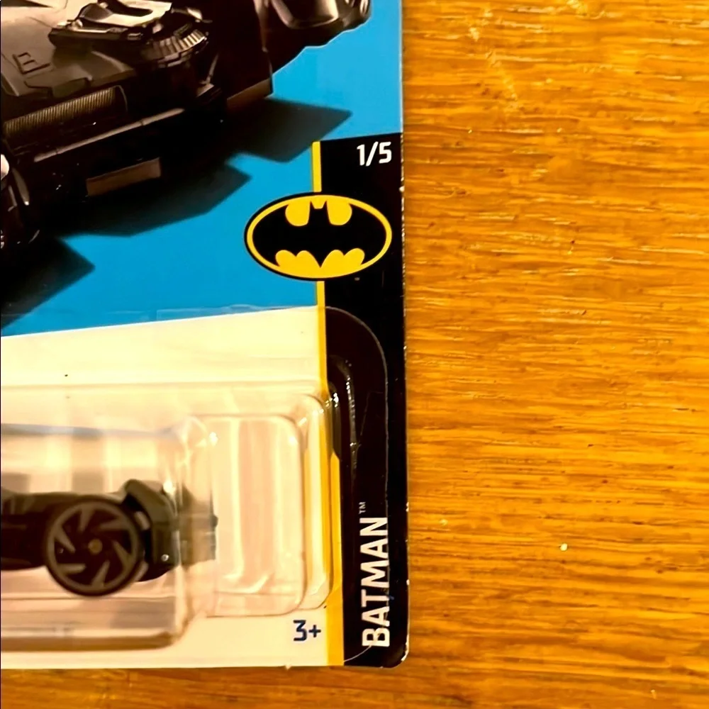 NWT Hot Wheels Batman Batmobile – Black Diecast Toy Car – Collector’s Item NIB